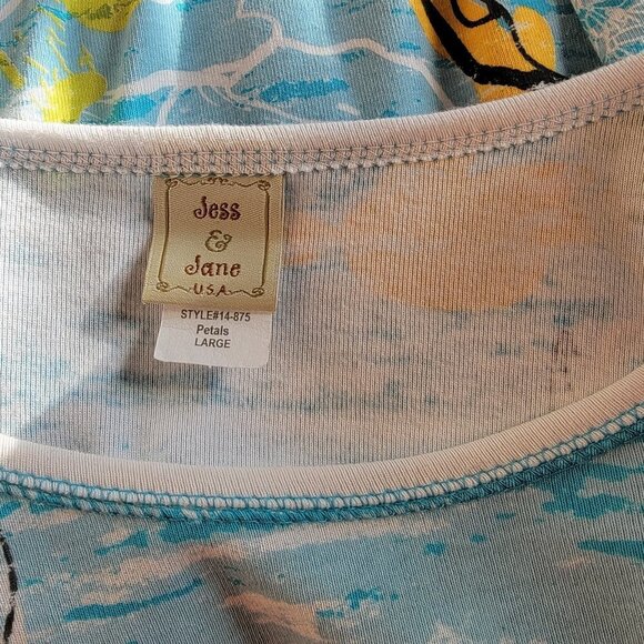 Joss & Jane Blue Floral World Design Comfy Long Sleeve Top in Size Large - Picture 5 of 5